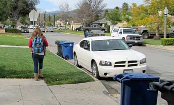 Photo: FLLewis/Media City G -- Luther Burbank student walking on North Screenland Drive in Burbank March 7, 2011