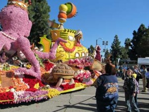 Photo: FLLewis/Media City G -- Visitors get a close up view of the Burbank Rose Parade float "Deep Sea Adventures" in Burbank January 3, 2013