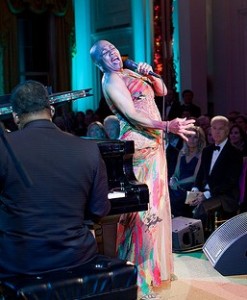 Photo: Pete Souza/White House -- Jazz singer Dee Dee Bridgewater performed during a reception at a White House state dinner January 19, 2011
