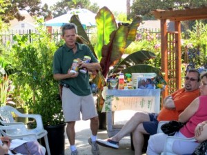 Photo: FLLewis/ Media City G -- Garden Guru Emilio "Elmo" Telles gave some pointers on how to select the right product for the best results in a class on "Citrus and Tropical Fruits" at the Armstrong Garden Center in Glendale July 9, 2011