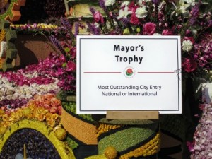 Photo: FLLewis/Media City G -- Burbank's "The Dream Machine" won the Mayor's Trophy at the 2012 Tournament of Roses Parade January 4, 2012
