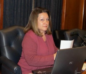 Photo: FLLewis/Media City G -- City Clerk Margarita Campos at city council meeting Tuesday, April 5, 2011