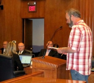 Photo: FLLewis/Media City G -- Burbank resident Kevin Muldoon spoke in support of the city council run-off recount at the city council meeting Tuesday, April 26, 2011