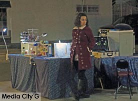Photo: FLLewis / Media City G -- Sidewalk vendor at "Ladies & Gents Night Out" on Magnolia Boulevard Burbank January 29, 2016
